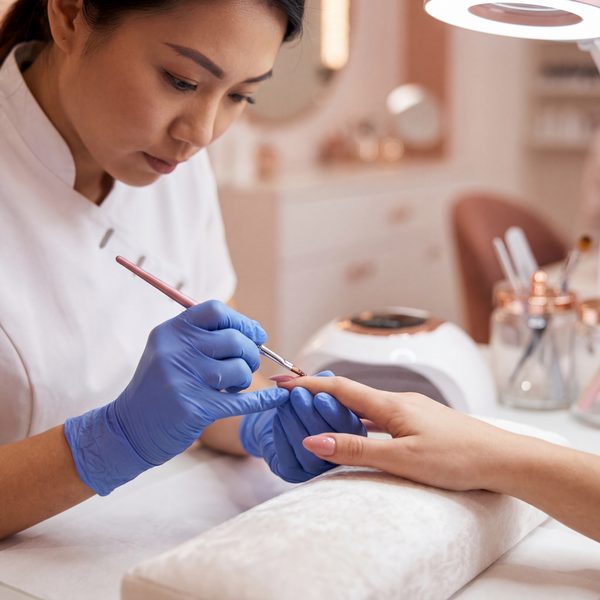 Luxe Nails Studio website design